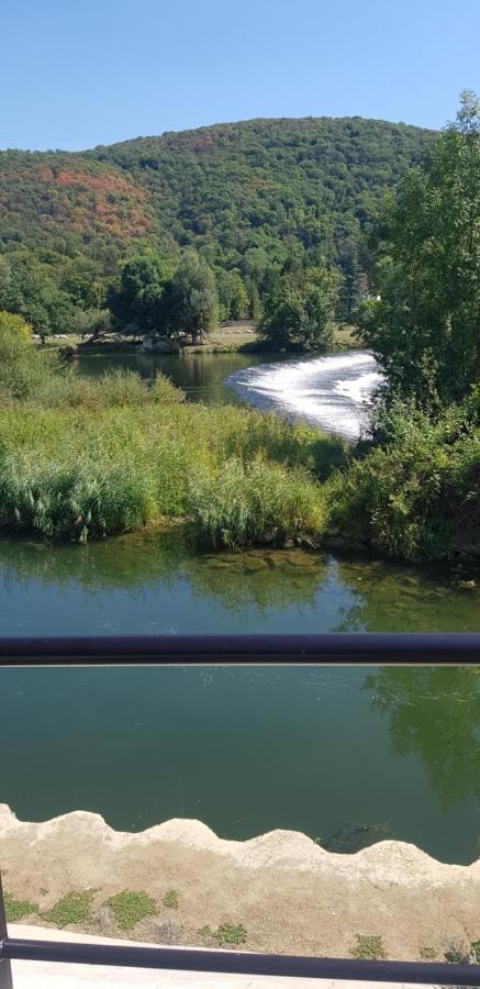 Duplex Dans La Vallee Besancon Bagian luar foto