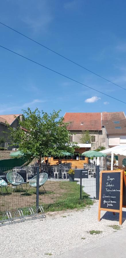Duplex Dans La Vallee Besancon Bagian luar foto